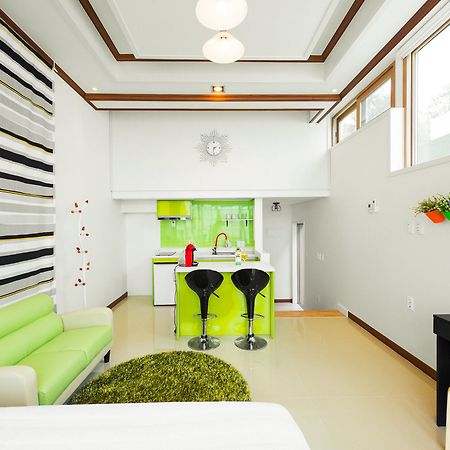 Sea & Pine Pension Namhae Exterior photo